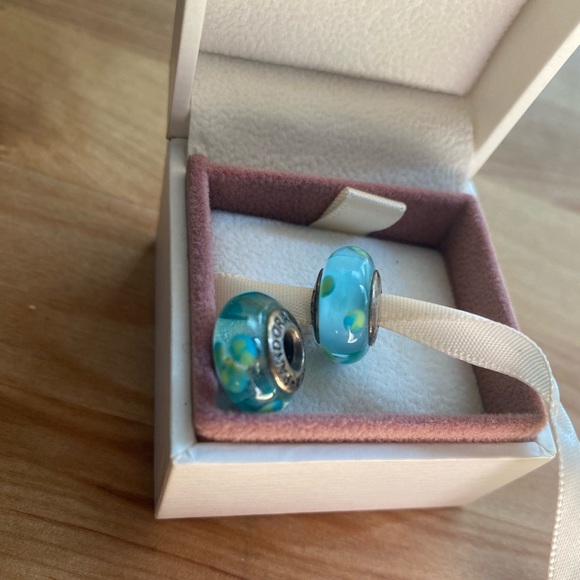 Pandora Charms, Teal Polka Dot MURANO Glass 925 (2 included) - Picture 3 of 4